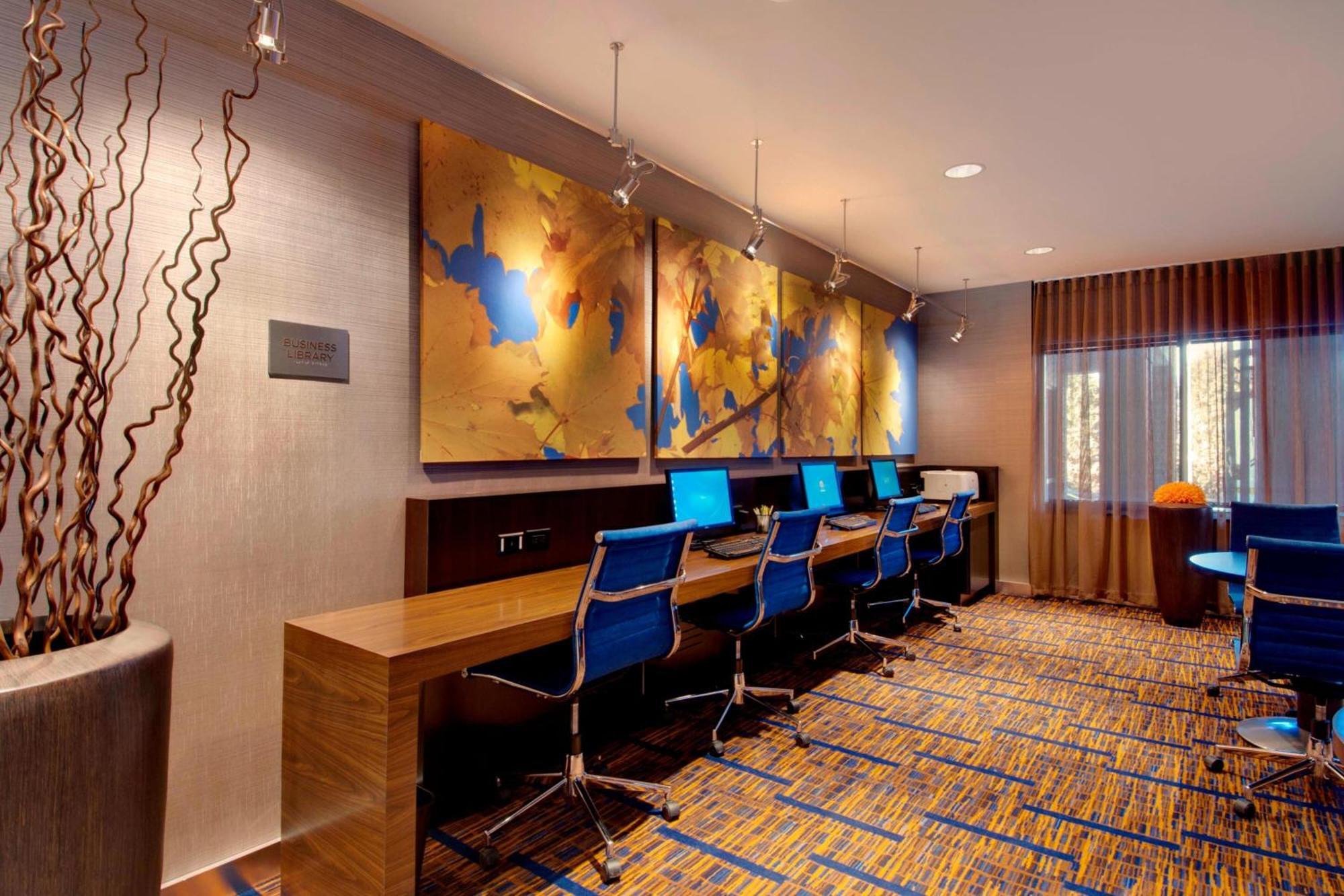 Courtyard By Marriott Madison East Hotell Eksteriør bilde