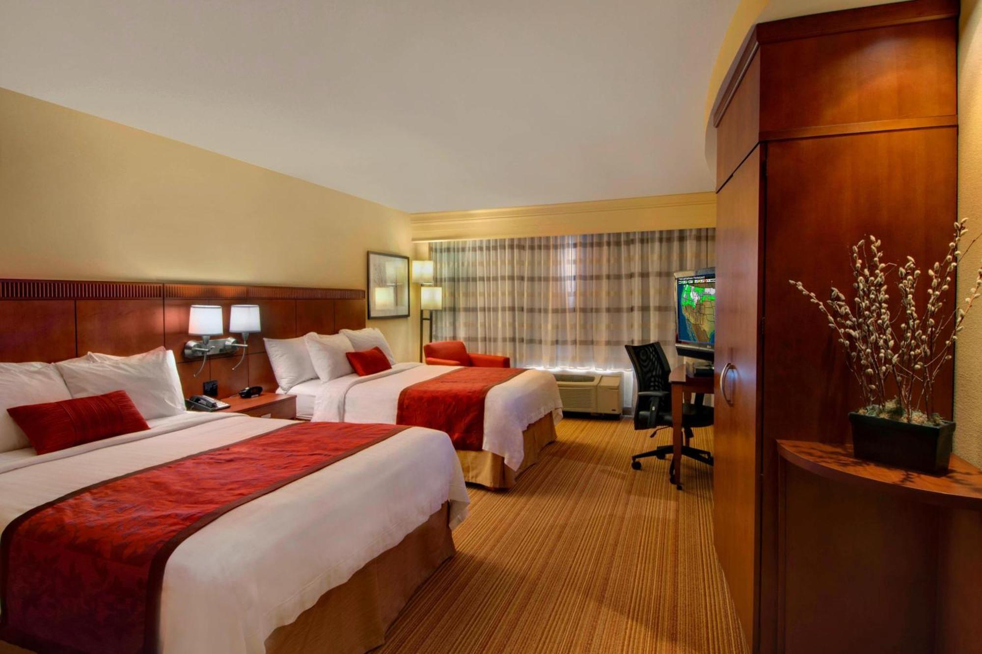 Courtyard By Marriott Madison East Hotell Eksteriør bilde